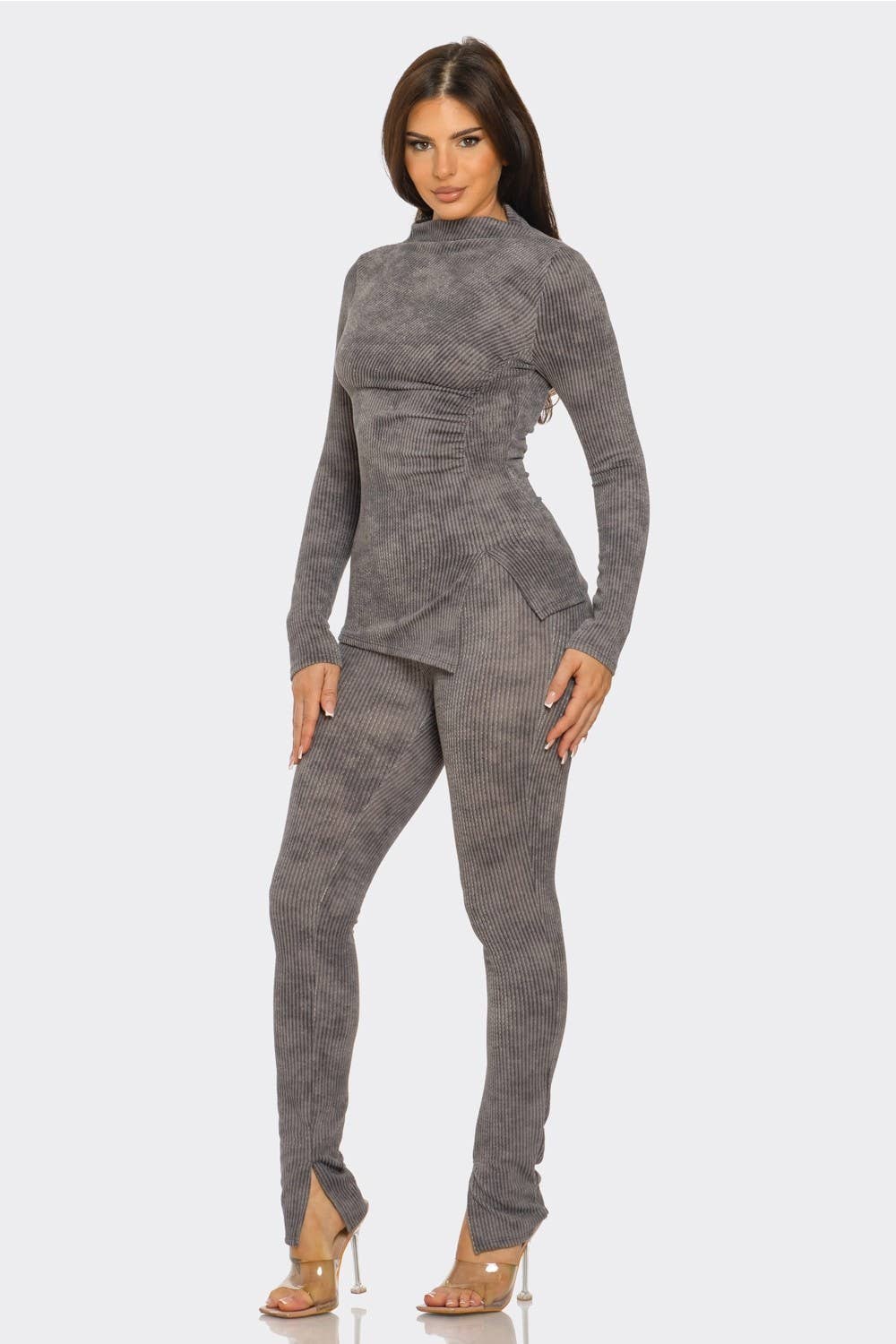 Stylish two-piece set in a ribbed