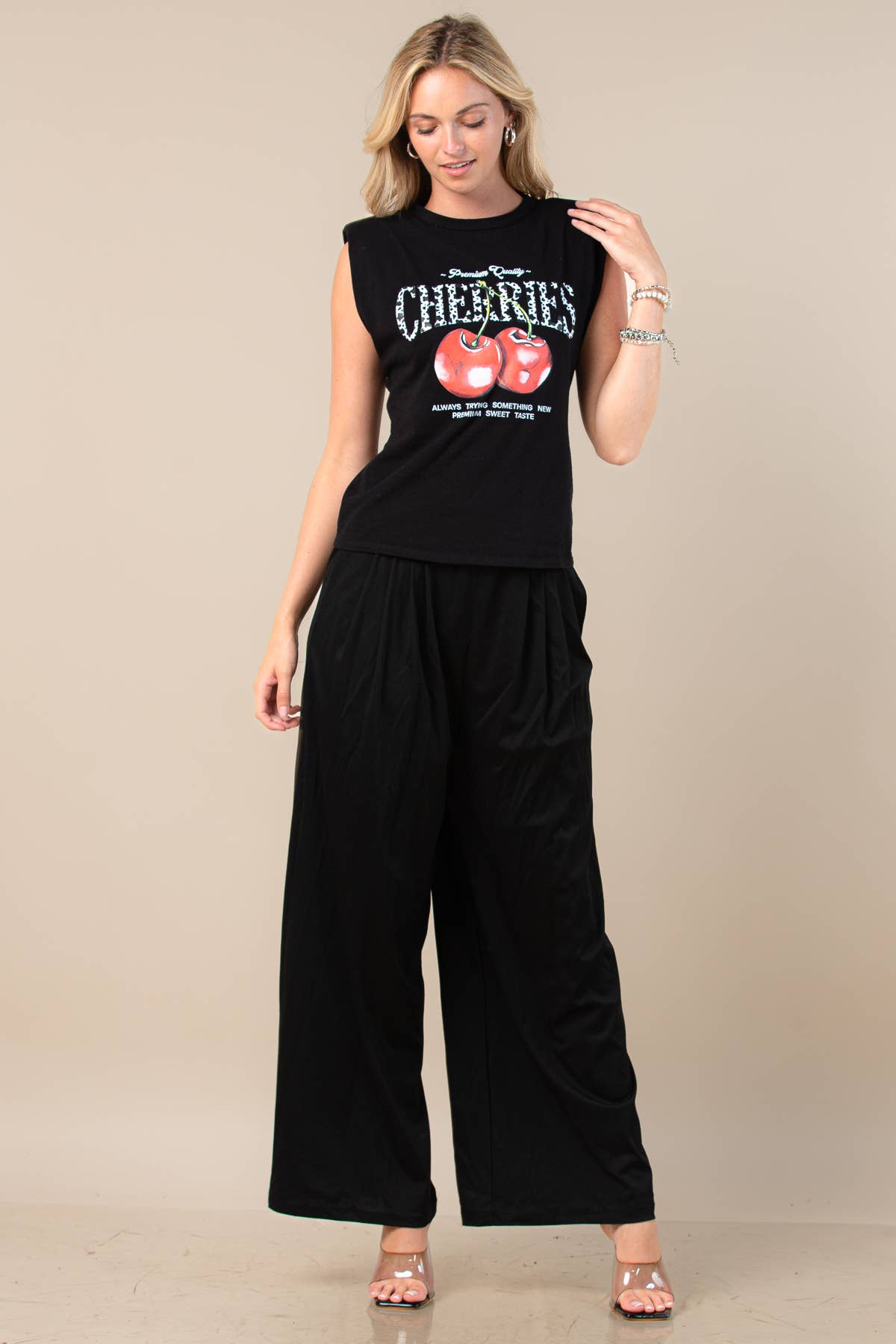 T1154-5793-Mira Animal Cherry Print Tank Top