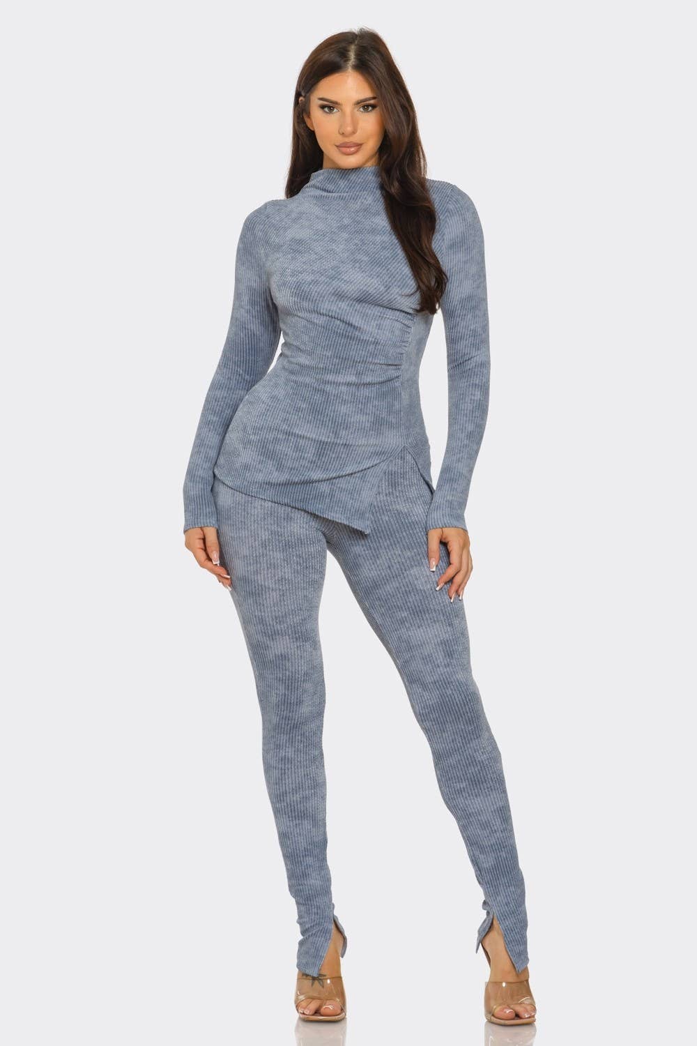 Stylish two-piece set in a ribbed