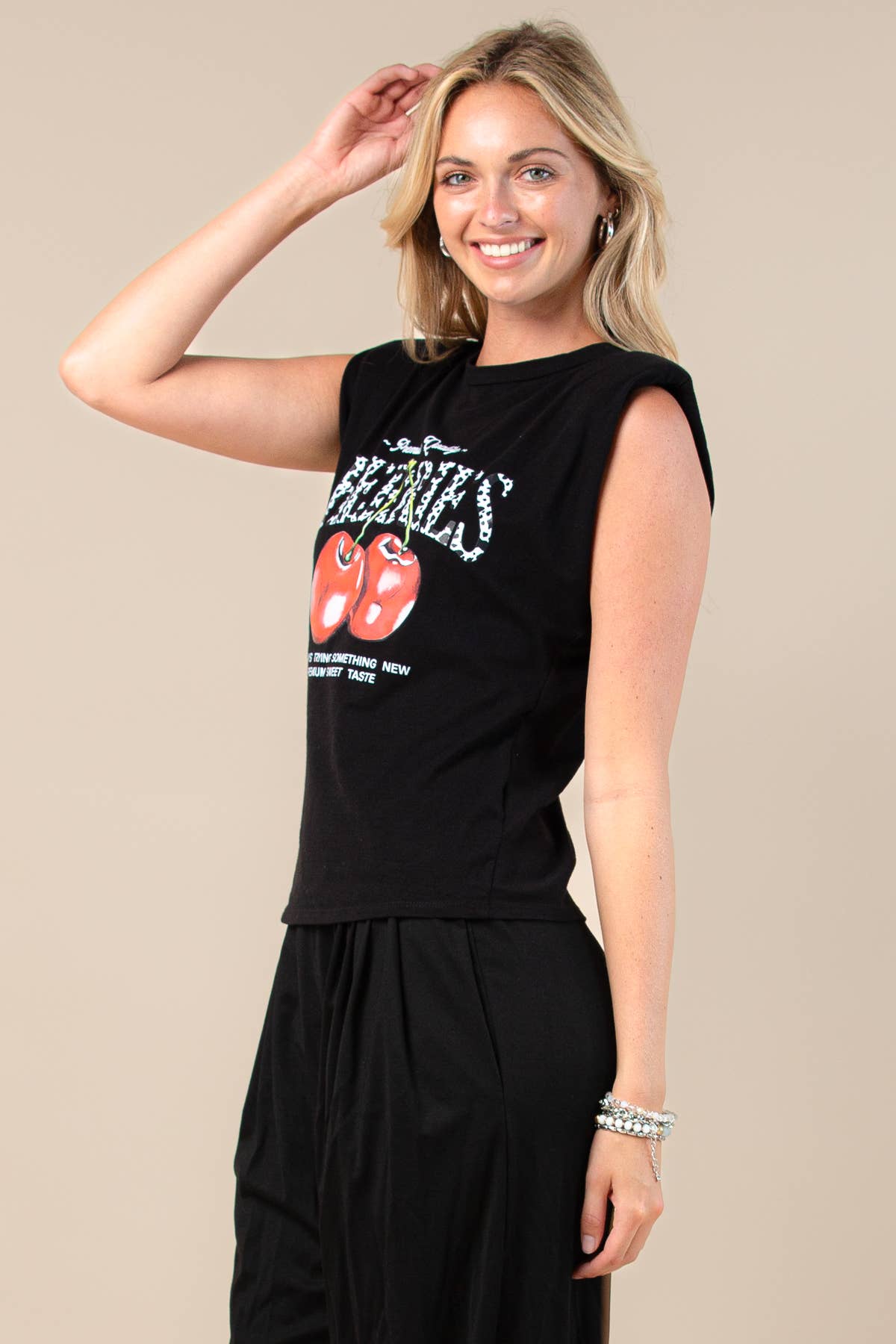 T1154-5793-Mira Animal Cherry Print Tank Top
