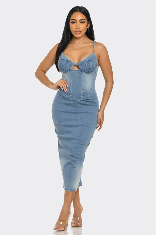 CASUAL LIGHT WASHED DENIM MIDI DRESS