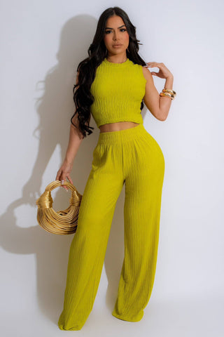 TEXTURED CROP TOP & PANTS SET