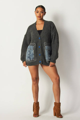 Oversized cardigan with unique denim pockets on the front