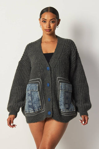 Oversized cardigan with unique denim pockets on the front